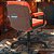Cadeira Original Eames Diretor com Rodinhas Black e Anti Risco Linha Capa em Madeira Escura - Vermelho Telha - Imagem 2