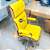 Cadeira Original Eames Presidente com Rodinhas Cromadas e Anti Risco Linha Capa em Madeira Escura ou Clara - Amarelo - Imagem 2