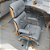 Cadeira Original Eames Presidente com Rodinhas Cromadas e Anti Risco Linha Capa em Madeira Escura ou Clara - Cinza Claro - Imagem 2