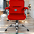 Cadeira Original Eames Diretor com Rodinhas Cromadas e Anti Risco Linha Capa em Madeira Escura Vermelho - Imagem 1
