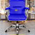 Cadeira Original Eames Diretor com Rodinhas Cromadas e Anti Risco Linha Capa em Madeira Escura Azul Royal - Imagem 1