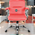 Cadeira Original Eames Diretor com Rodinhas Cromadas e Anti Risco Linha Capa em Madeira Escura Vermelho Telha - Imagem 1