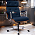 Cadeira Design Office Eames Signature Presidente Cromada com Rodinhas - Anti Risco - Capa em Madeira - Azul Marinho - Imagem 1
