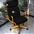 Cadeira Design Office Eames Signature Presidente Dourada com Rodinhas - Anti Risco - Capa em Madeira - Preto - Imagem 1