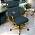 Cadeira Design Office Eames Signature Presidente Dourada com Rodinhas - Anti Risco - Capa em Madeira - Verde - Imagem 1