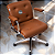 Cadeira Design Office Eames Signature Diretor Cromada com Rodinhas Anti Risco - Capa em Madeira - Caramelo - Imagem 1
