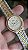 RELÓGIO J.B. CHAMPION QUARTZ DAY DATE BICOLOR – ANOS 1990 - Imagem 2