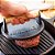 Restaurantware Met Lux - Imprensa de Ferro Fundido Preto com Alça de Madeira - 7 x 7 - Caixa com 1 unidade - Imagem 3