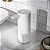 Doseador de sabonete líquido sem contato de 9 oz. Simplehuman, em aço inoxidável branco - Imagem 5
