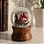 Globo de neve decorativo com par de cardeais do bosque Ashfield & Harkness e caixa de música com corda. - Imagem 2
