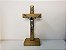 Crucifixo de mesa e parede (só retirar a base) em madeira ônix 12cm - 165522 - Imagem 1