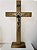 Crucifixo de mesa e parede em madeira com Medalha de São Bento 35cm ônix - 165541 - Imagem 1