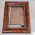 Moldura porta-retrato clássica decorada 28x22,5cm - Imagem 2
