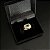 Anel Modelo Pedra Azul Quadrada com Zircônias Laterais – Banhado a Ouro 18K - Imagem 1