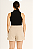 SHORT CURTO DOIS BOTOES FORRADOS BOLSO FACA BEGE - Imagem 2