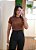Blusa canelada lisa marrom - Imagem 6