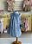 Vestido Bebê Artesanal Casinha de Abelha Azul | Bordado Delicado à Mão | Clássico, Elegante e Confortável - Imagem 2