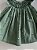 Vestido Bebê Artesanal Casinha de Abelha Verde Pistache | Bordado Delicado à Mão | Clássico, Elegante e Confortável - Imagem 2