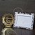 1 Topo de Bolo Acrilico Espelhado Dourado 14 cm + 1 Porta Retrato Branco - Imagem 3