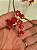FESTÃO DECORATIVO ARAMADO DOURADO COM FLORES DE CRISTAL VERMELHO 1,20CM - Imagem 2
