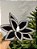 FLOR BICO DE PAPAGAIO PRETO E BRANCO BORDADO 28CM - Imagem 1