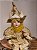 BONECO PIERROT SENTADO A CORDA CHAMPANHE COM DOURADO 42,5CM - Imagem 2