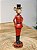 CAMUNDONGO EM PÉ EM RESINA VERMELHO 21,5CM - Imagem 3