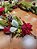 FESTÃO ARAMADO DECORADO COM BERRY FRUTAS FLORES E PINHA 1,50CM - Imagem 2