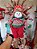 BONECO DE NEVE SENTADO VERMELHO E VERDE 55CM - PRÉ VENDA 2025 - Imagem 1