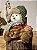 BONECO DE NEVE MENINA SENTADA VERMELHO E VERDE 26CM - Imagem 4