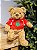 URSO BEGE SENTADO COM MOLETON VERMELHO 30CM - Imagem 4