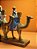 TRÊS REIS MAGOS NOS CAMELOS COM CASTIÇAL EM RESINA 41CM - PRÉ VENDA 2025 - Imagem 3