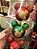 BOLA MICKEY COM GLITTER VERDE E VERMELHO 8CM KIT COM 4 UNIDADES - PRÉ VENDA 2025 - Imagem 2