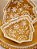 PETISQUEIRA GINGERBREAD BEGE E BRANCO 14CM - PRÉ VENDA 2025 - Imagem 1
