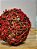 BOLA ARAMADA MICRO BERRY VERMELHA 10CM - Imagem 2