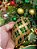 KIT COM 3 PENDENTES ORNAMENTOS DE VIDRO VERDE COM DOURADO 12CM- PRÉ VENDA 2025 - Imagem 2