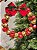PENDENTE EM METAL GUIRLANDA DE GUIZOS DOURADO E VERMELHO 26CM - Imagem 4