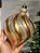 BOLA DECORADA OURO PINO ESPIRAL COM PEROLA 23CM COM 1 UNIDADE - Imagem 1