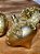 BOLA ORNAMENTO PIÃO DOURADO COM PEDRAS 8CM COM 3 UNIDADES - Imagem 3