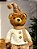 URSO SENTADO COM TOUCA XADREZ 55CM - Imagem 3