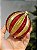 CONJUNTO DE PENDENTE ORNAMENTO DE VIDRO BOLA VERMELHO E DOURADO COM 2 UNIDADES 10CM - Imagem 2