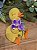PATO AMARELO COM FLORES 13CM - Imagem 4