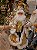PAPAI NOEL EM PÉ LUXO VERDE E DOURADO 60CM - PRÉ VENDA 2026 - Imagem 6
