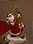 PAPAI NOEL COM CRIANÇA RESINA 27CM - PRÉ VENDA 2026 - Imagem 4