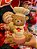 URSO COZINHEIRO COM CUPCAKE 16CM - PRÉ VENDA 2026 - Imagem 2