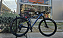 BICICLETA MTB ARO (29) CALOI EXPLORER COMP SHIMANO CUES 9V FREIO DISC HIDRÁULICO QUADRO 17 (M) AZUL/AMARELO - Imagem 2