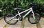 BICICLETA ARO (20) FEMININA COR BANCA S/ MARCHA FREIO V-BRAKE COM CESTA MILANO FAST - Imagem 1