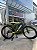 BICICLETA MTB FREERIDE ARO (26) VIKINGX TUFF 25 KIT 1X8 (8 VELOCIDADES) FREIO DISC MECÂNICO COR PRETO/AZUL/NEON - Imagem 1