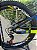 BICICLETA MTB FREERIDE ARO (26) VIKINGX TUFF 25 KIT 1X8 (8 VELOCIDADES) FREIO DISC MECÂNICO COR PRETO/AZUL/NEON - Imagem 2