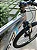 BICICLETA MTB ARO (29) OGGI BW 7.0 SHIMANO CUES 9V FREIO DISC HIDRÁULICO TAMANHO 17 (M) COR GRAFITE/AZUL - Imagem 9